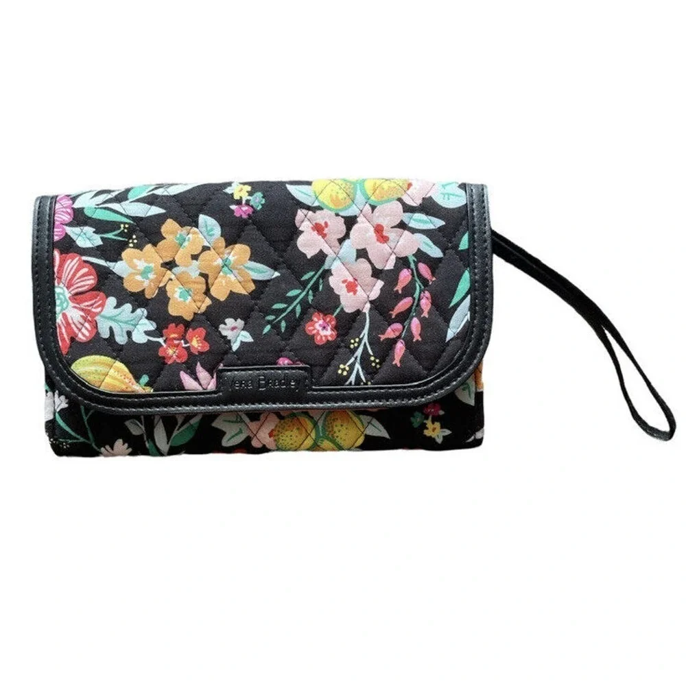 EUC Vera Bradley Wristlet RFID Clutch Wallet leather trimmed Value $75